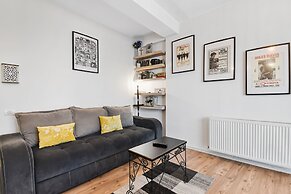 Bohemian Apartment with balconies