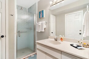 Holiday Hills Getaway - Branson - Golf Resort - Outdoor Pools