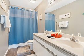 Holiday Hills Getaway - Branson - Golf Resort - Outdoor Pools