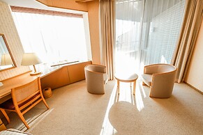 Chateraise Hotel Nirasaki Forest