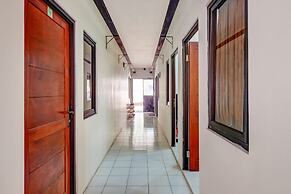 Super OYO 3878 Graha Hsc Syariah