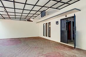 Super OYO 3878 Graha Hsc Syariah