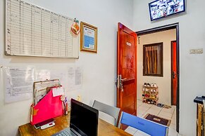 Super OYO 3878 Graha Hsc Syariah