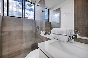 Apartamentos Class Suites by HOUSY HOST