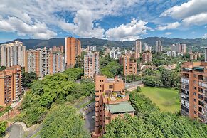 Apartamentos Class Suites by HOUSY HOST