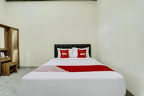 SPOT ON 90882 Sari Homestay Near Garuda Wisnu Kencana