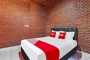 SPOT ON 90882 Sari Homestay Near Garuda Wisnu Kencana