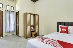 SPOT ON 90882 Sari Homestay Near Garuda Wisnu Kencana