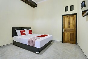 SPOT ON 90882 Sari Homestay Near Garuda Wisnu Kencana