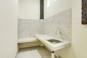 SPOT ON 90882 Sari Homestay Near Garuda Wisnu Kencana