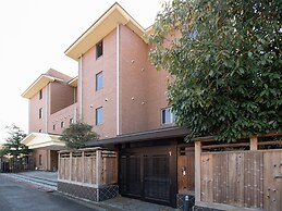 Chateraise Lodge Kasugai