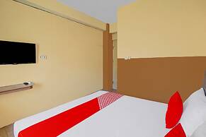 OYO 90499 Hotel Fortune