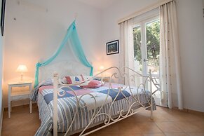 9 Muses Naxos beach hotel