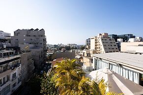 YalaRent Flora- Designed 1BR penthouse