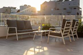 YalaRent Flora- Designed 1BR penthouse