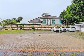 Super OYO Collection O 92277 Setra Priangan Guest House