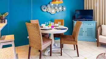 West Oahu Studio Condo at Makaha Beach