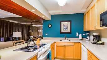 West Oahu Studio Condo at Makaha Beach