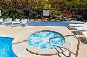 West Oahu Studio Condo at Makaha Beach