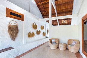 Kanna Seafront Estate