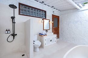 Kanna Seafront Estate