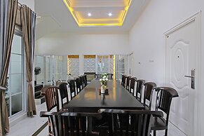 Capital O 92105 A'shanti Inn