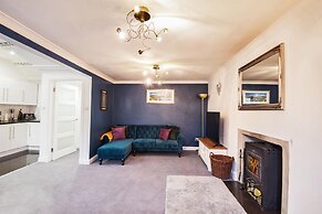 Unique 2 Bedroom Flat Kirrie Scotland