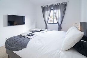 Oura Villa V2 - Flores