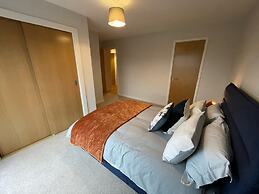 Stunning 2-bed Apartment in Bristol With Parking