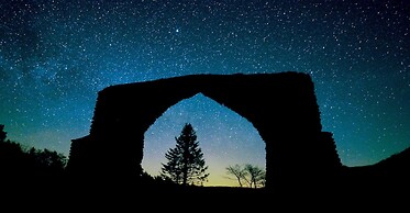 Forester's Retreat Glamping - Cambrian Mountains