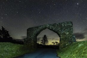 Forester's Retreat Glamping - Dinas View