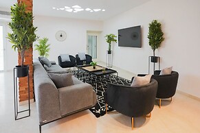 YalaRent Villa Enorma with Private Pool