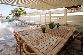 YalaRent Villa Enorma with Private Pool