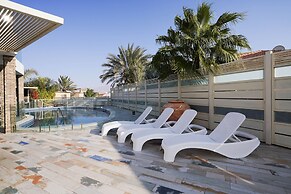 YalaRent Villa Enorma with Private Pool