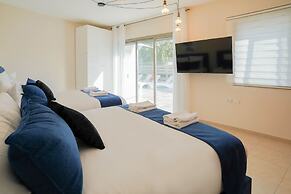 YalaRent Villa Enorma with Private Pool