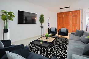 YalaRent Villa Enorma with Private Pool