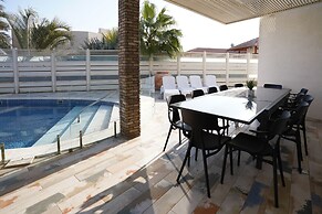 YalaRent Villa Enorma with Private Pool