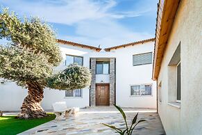 YalaRent Villa Enorma with Private Pool