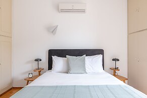 Outstanding 2BR Apartment in Cholargos