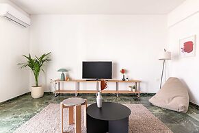 Outstanding 2BR Apartment in Cholargos