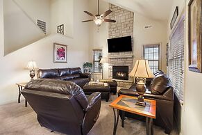 Rest Nest in the Heart of Ozark's Nature!