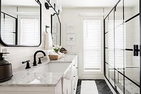 Winding River Panoramic Lookout