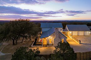 Winding River Panoramic Lookout