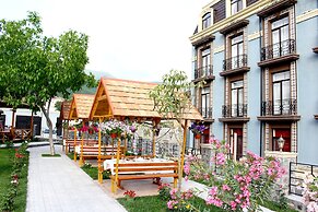 Macara Sheki City Hotel