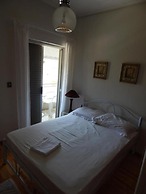 Baroque 10-person Apartment in Makrygialos