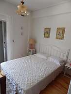 Baroque 10-person Apartment in Makrygialos