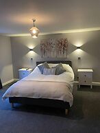 Cosy Apartment Above Village Pub