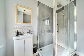 Cosy Apartment Above Village Pub