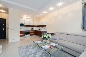 Poznan Centre Apartment by Renters