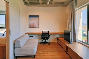 Atrium Studios by Xtay
